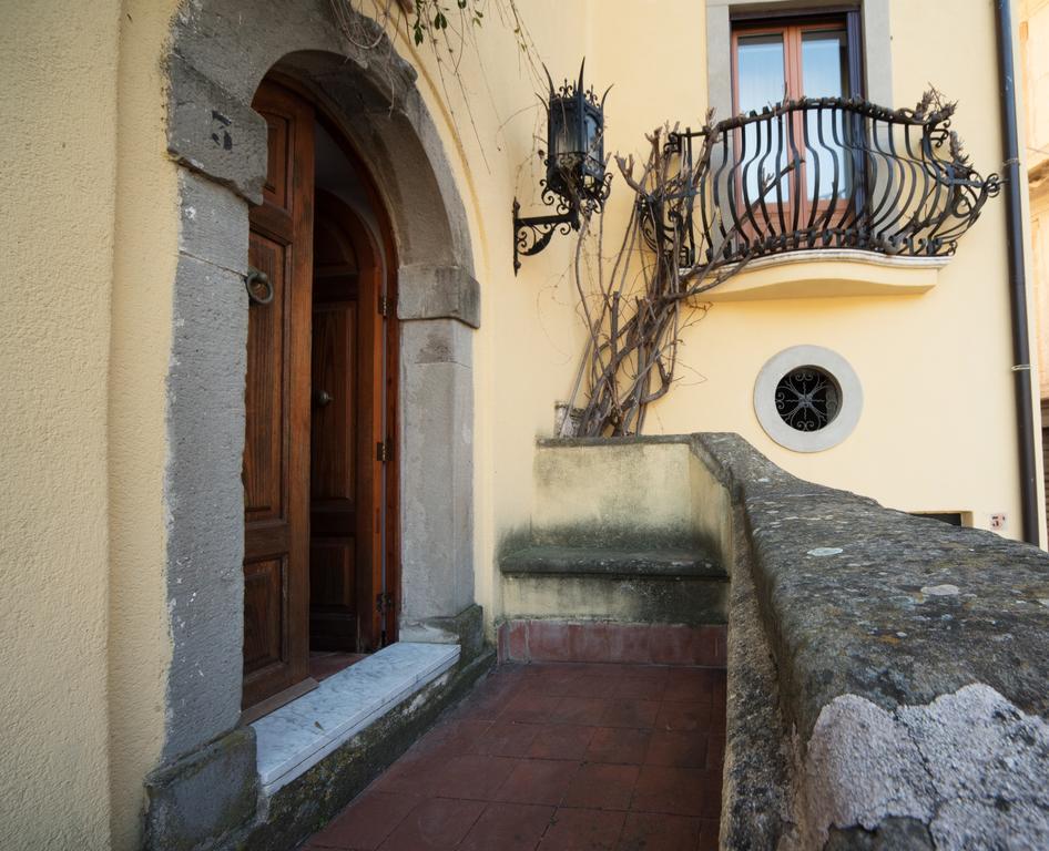 The Clock Houses Borgo Gallodoro Letojanni Exterior foto